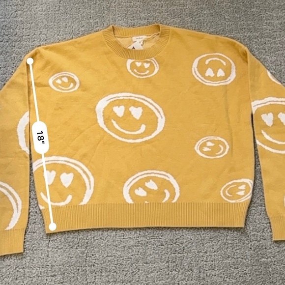 Cutest debut sweater! Color is so fun - Picture 5 of 6